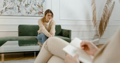 Psycholog online czy stacjonarnie – jak znaleźć specjalistę i zacząć terapię?